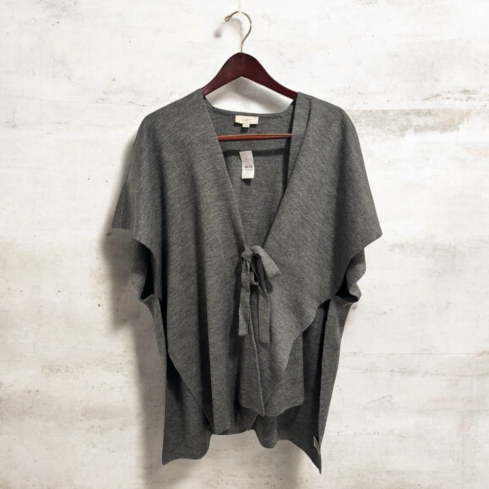 NWT Loft‎ Outlet Grey Poncho Shawl Sz M/L